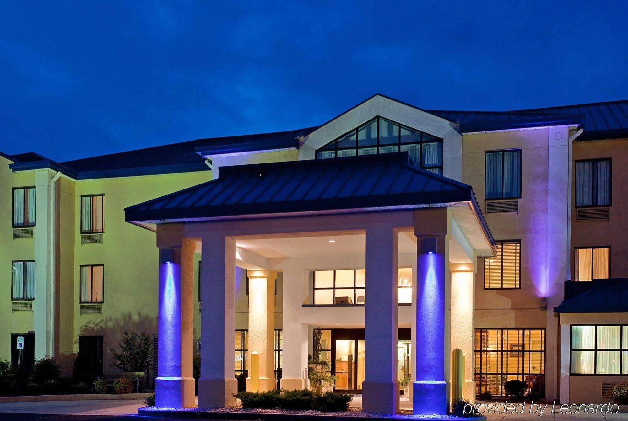 Holiday Inn Express Hotel & Suites Fort Payne By Ihg Exterior photo